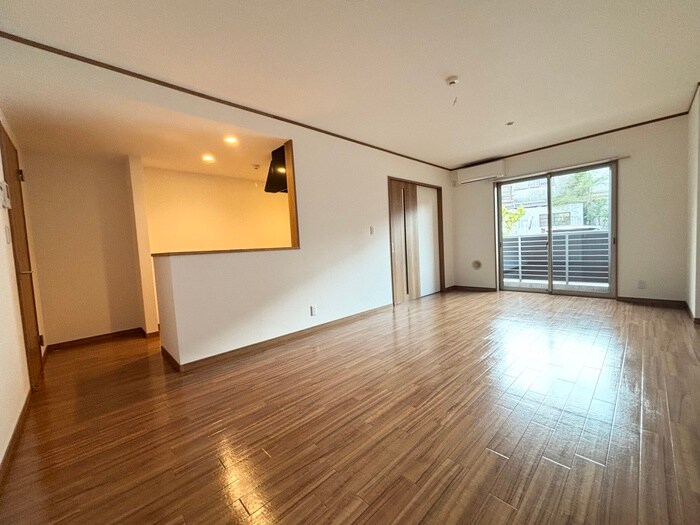 物件内観写真8　(居室)