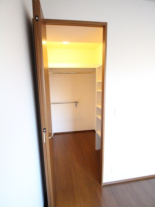 物件内観写真11　(収納)