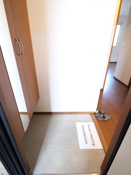 物件内観写真14　(玄関)