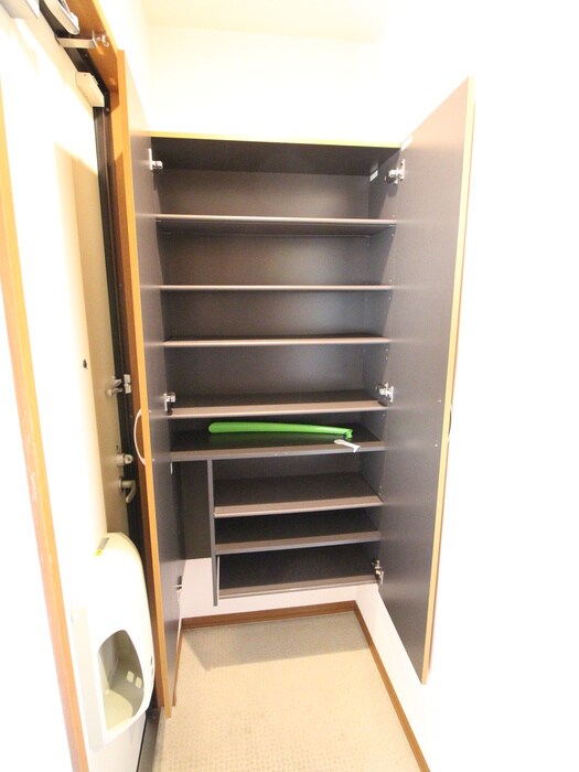 物件内観写真17　(靴箱)