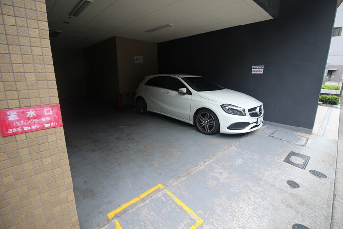 物件外観写真4　(駐車場)