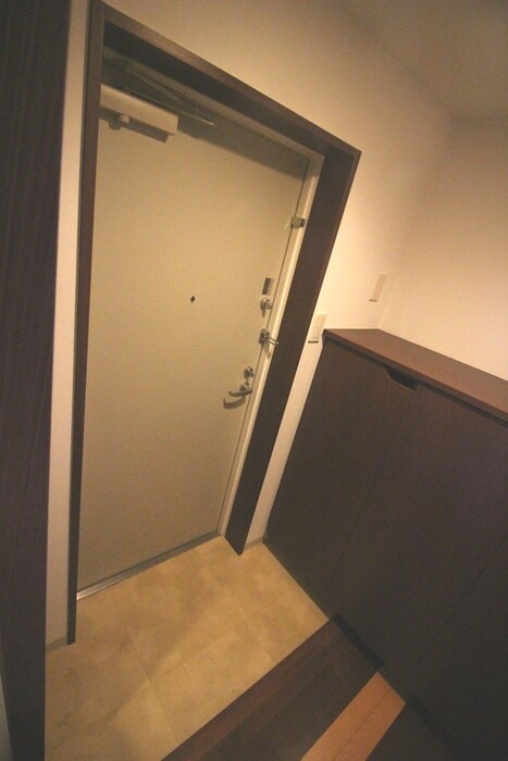 物件内観写真14　(玄関)