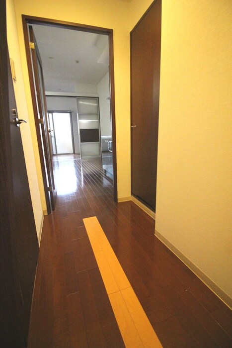 物件内観写真19　(廊下)