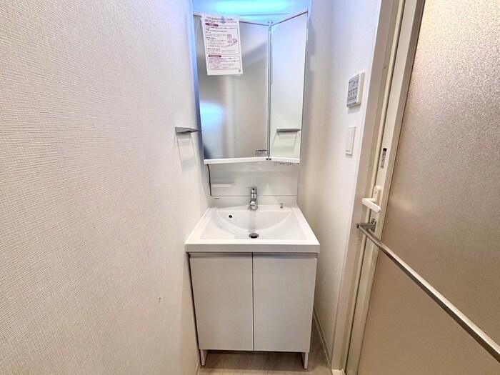 物件内観写真11　(洗面)