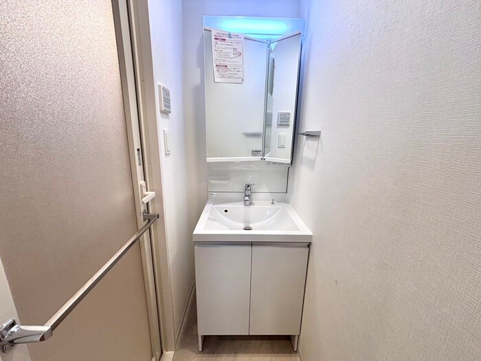 物件内観写真11　(洗面)