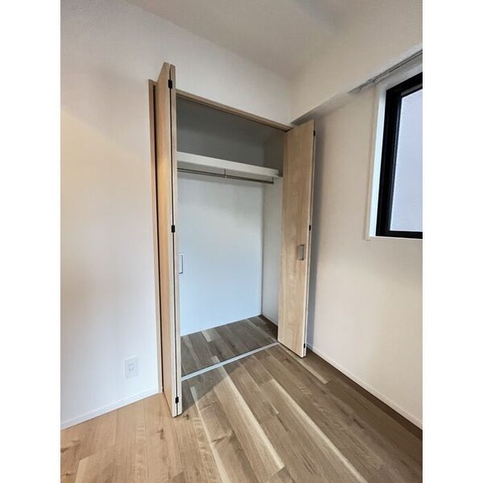 物件内観写真12　(収納)