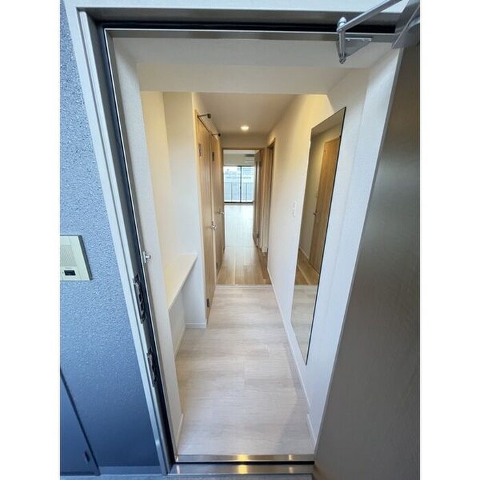 物件内観写真14　(玄関)