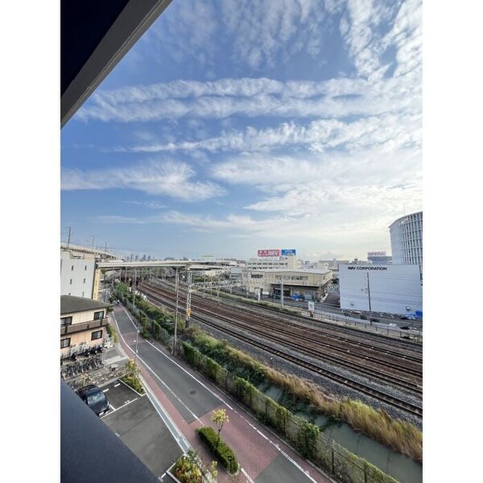 物件内観写真16　(室内からの展望)