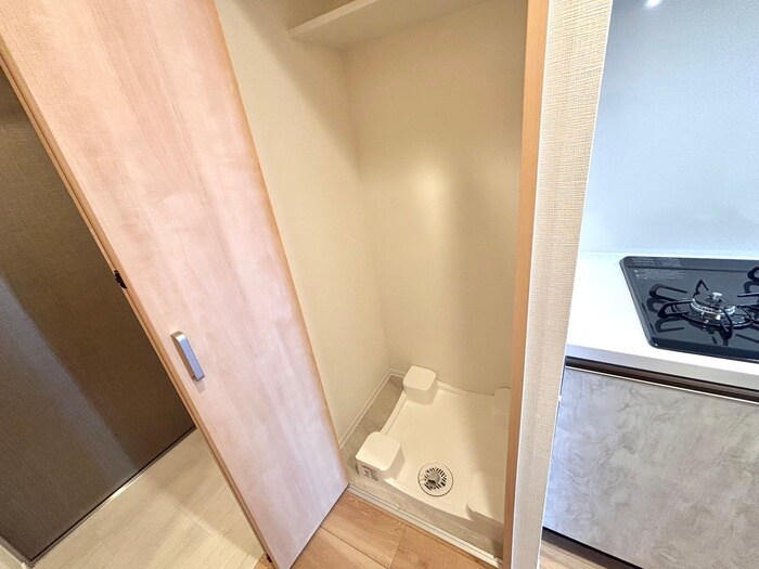 物件内観写真16　(洗濯機置場)