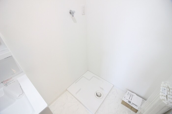 物件内観写真17　(洗濯機置場)