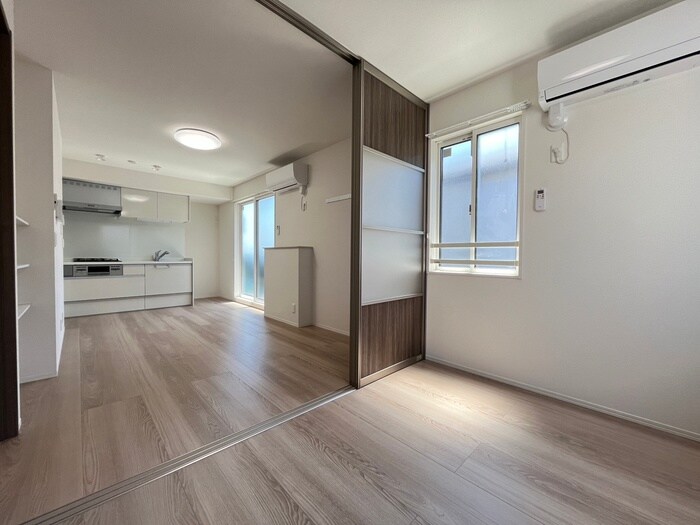 物件内観写真8　(居室)