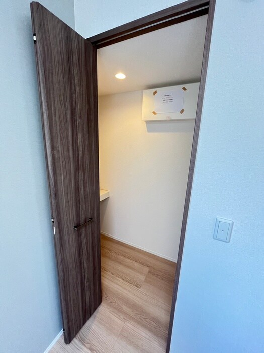 物件内観写真13　(収納)