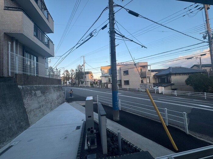 物件内観写真16　(室内からの展望)