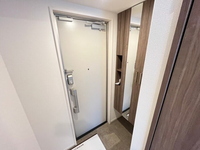 物件内観写真17　(玄関)