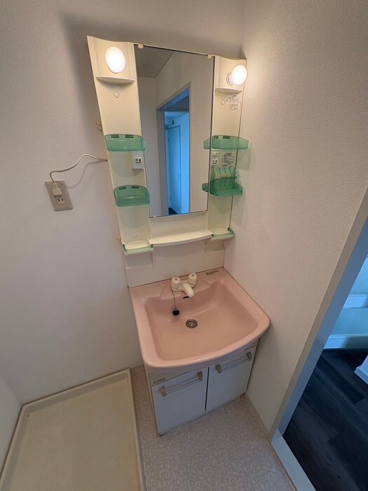 物件内観写真15　(洗面)