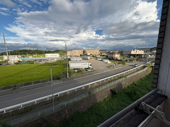 物件内観写真18　(室内からの展望)