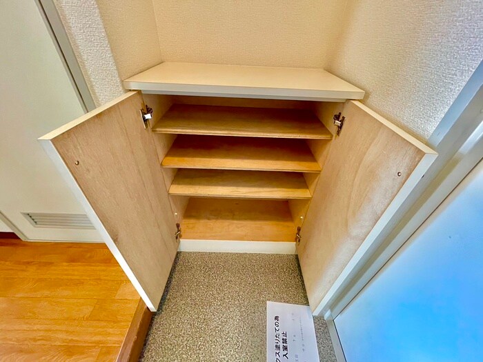 物件内観写真18　(靴箱)