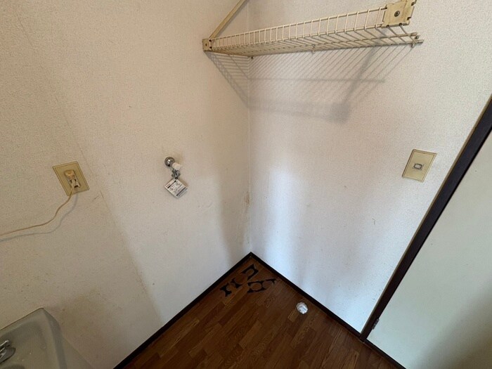 物件内観写真21　(洗濯機置場)
