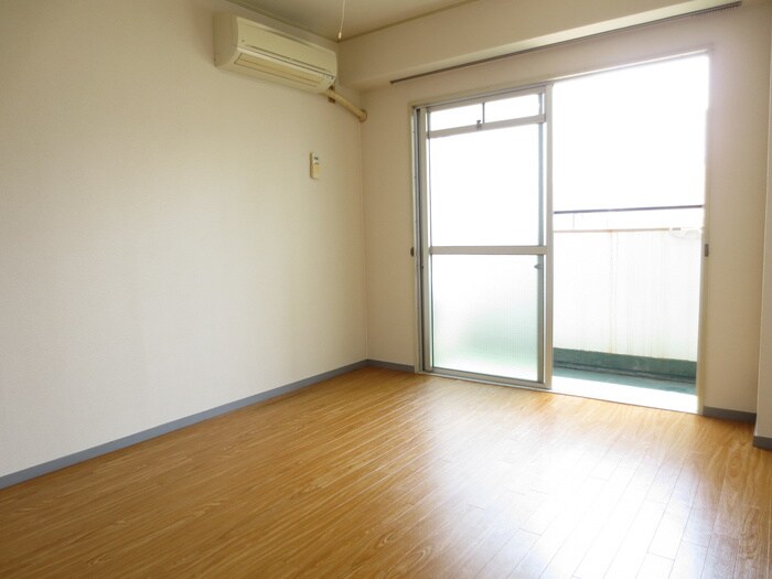 物件内観写真13　(居室)