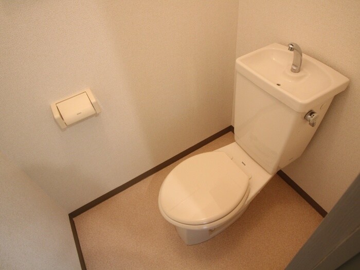 物件内観写真10　(トイレ)