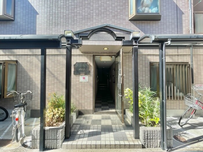 物件外観写真5　(エントランス部分)