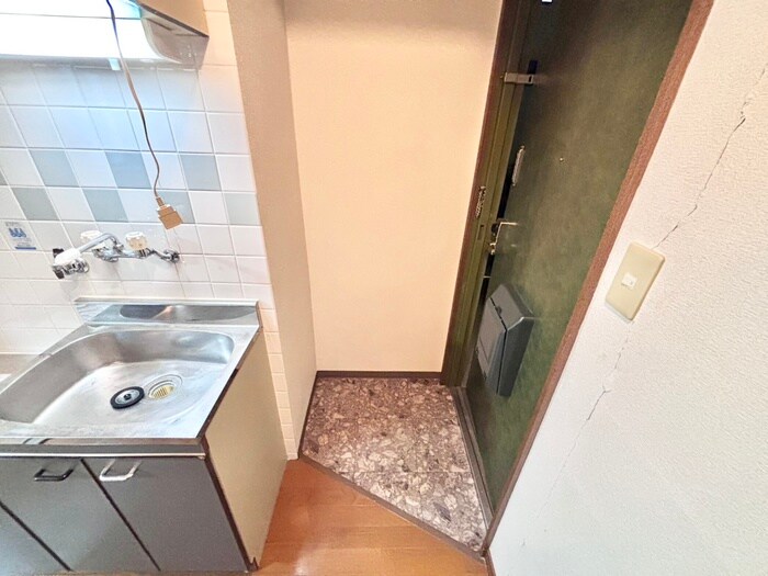 物件内観写真17　(玄関)