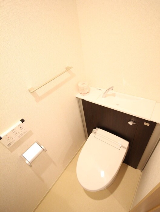 物件内観写真12　(トイレ)