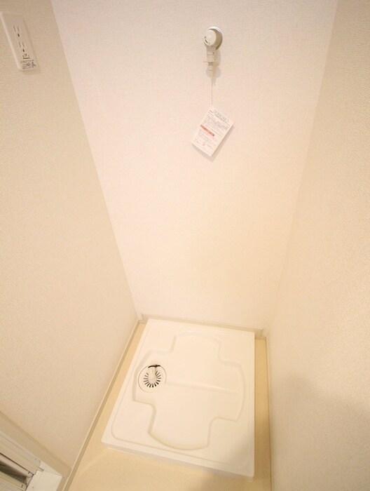 物件内観写真13　(洗濯機置場)