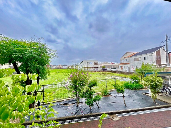 物件内観写真21　(室内からの展望)