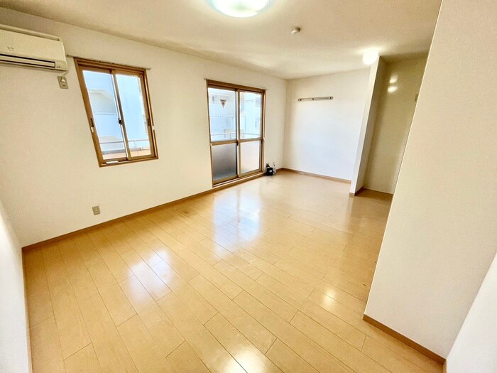 物件内観写真9　(居室)