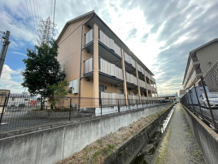 物件外観写真6　(外観写真)