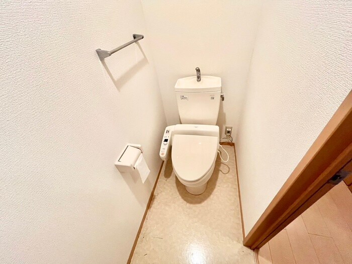 物件内観写真12　(トイレ)