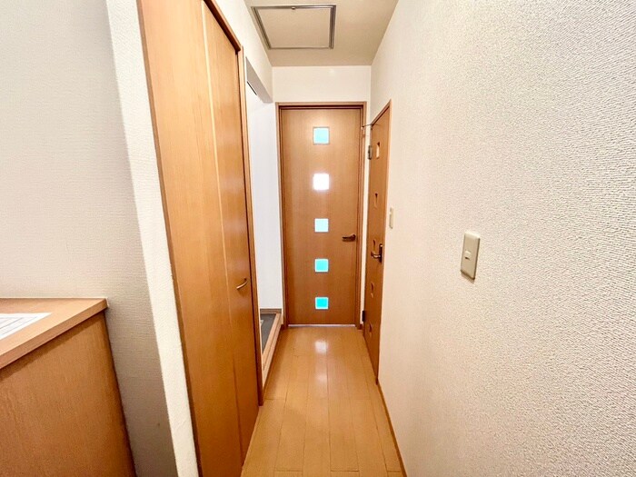 物件内観写真18　(廊下)