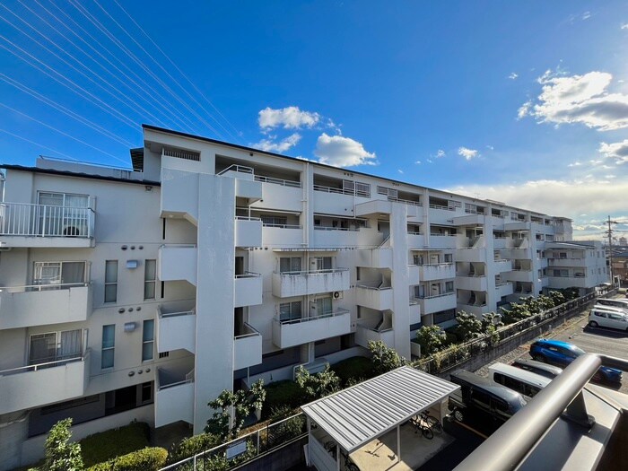 物件内観写真22　(室内からの展望)