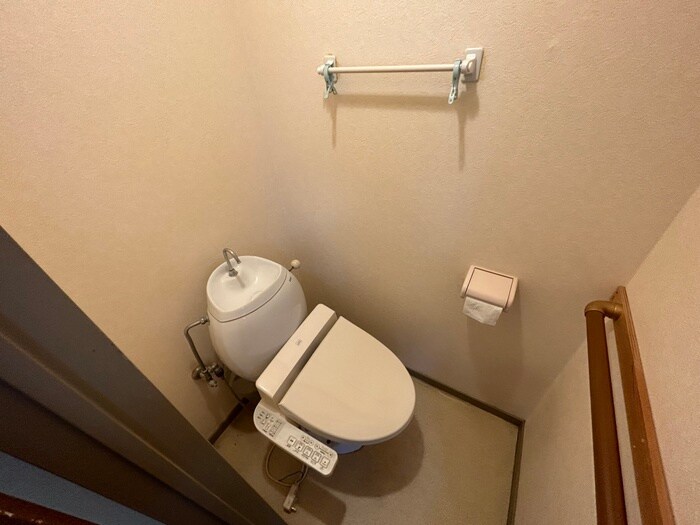 物件内観写真8　(トイレ)