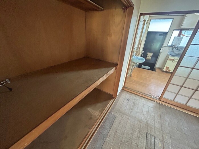 物件内観写真12　(収納)