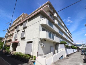 日商岩井池田マンション(201)外観写真