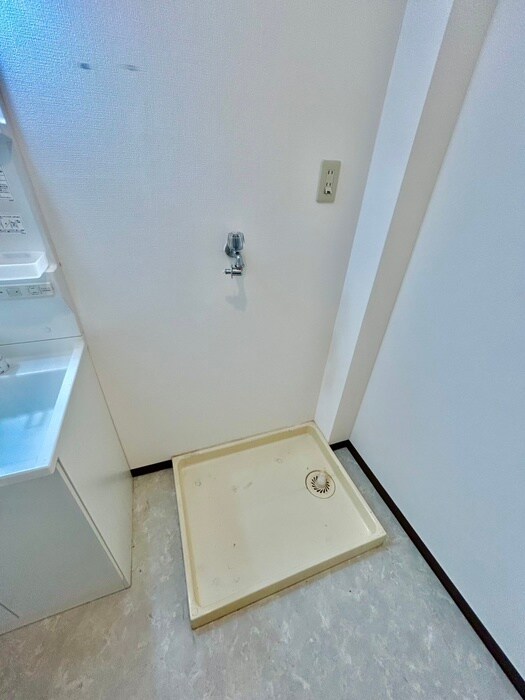 物件内観写真15　(洗濯機置場)