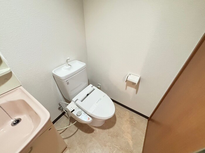 物件内観写真12　(トイレ)