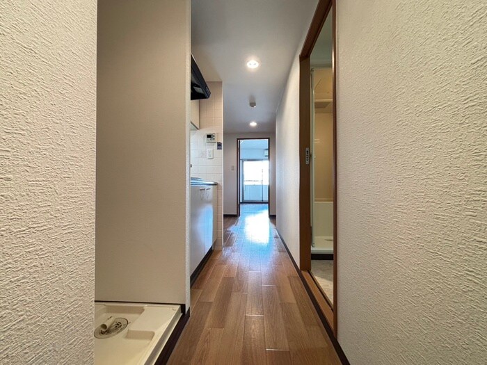 物件内観写真18　(廊下)