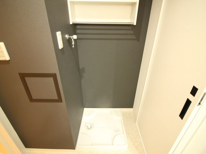 物件内観写真13　(洗濯機置場)