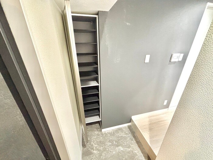 物件内観写真15　(玄関)