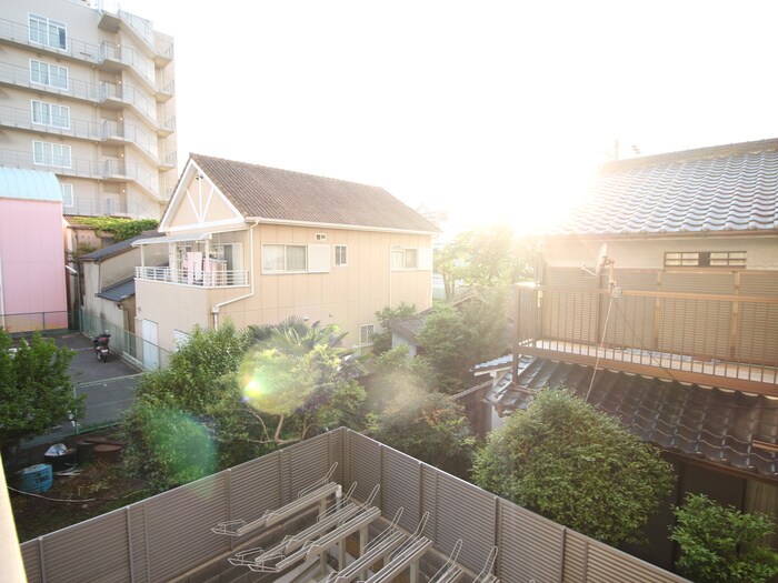 物件内観写真22　(室内からの展望)