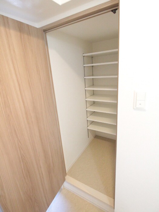 物件内観写真18　(靴箱)