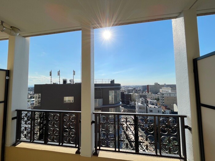 物件内観写真22　(室内からの展望)