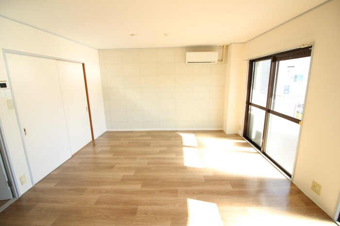 物件内観写真21　(居室)