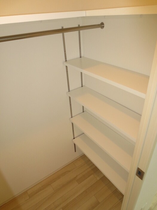 物件内観写真13　(収納)