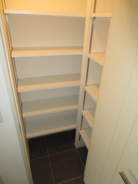 物件内観写真14　(靴箱)