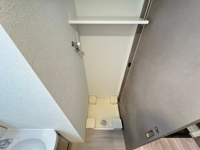 物件内観写真13　(洗濯機置場)