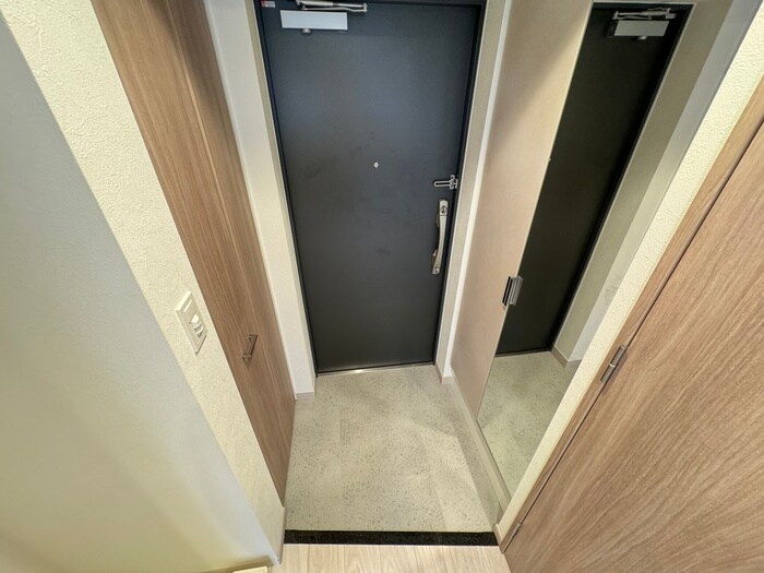 物件内観写真14　(玄関)